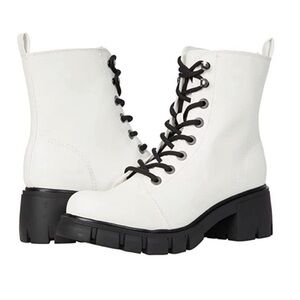 Mia White Chassidy White Malta Combat Boots, 9.5M
